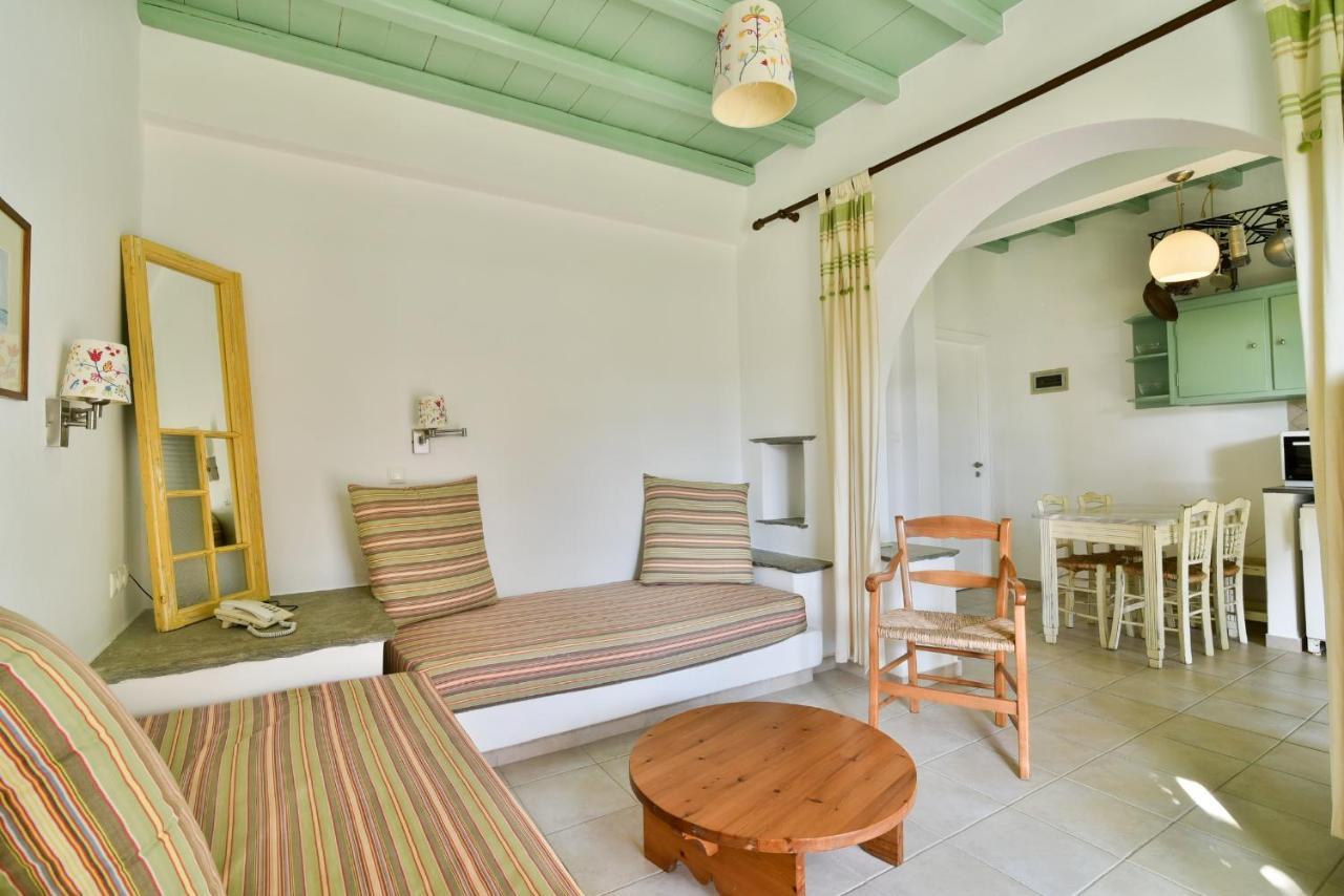 Golden Beach Studios & Suites Tinos Exterior foto