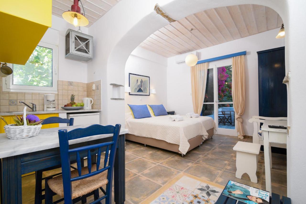 Golden Beach Studios & Suites Tinos Exterior foto